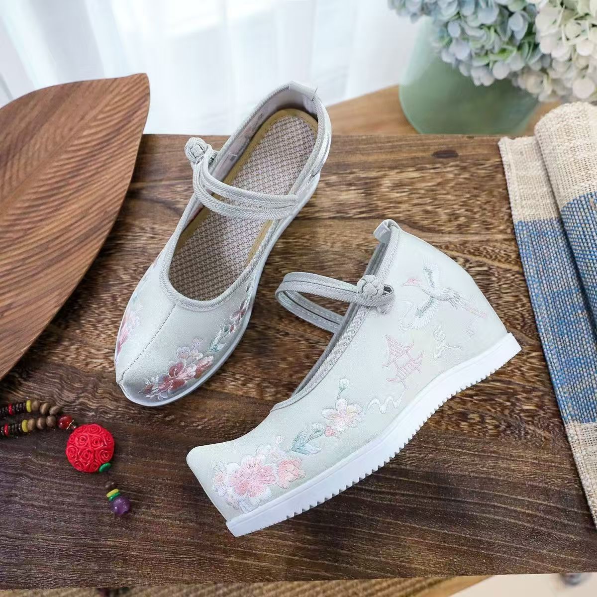 Scarpe da donna ricamate inter - Ethnic Fabric recensione e prezzo